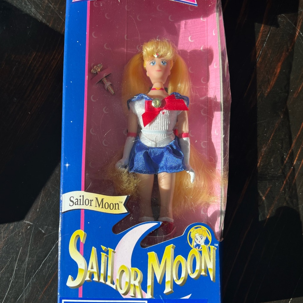 Sailor Moon Wand , locket, jewel box and Doll Collection - Picture 5 of 8